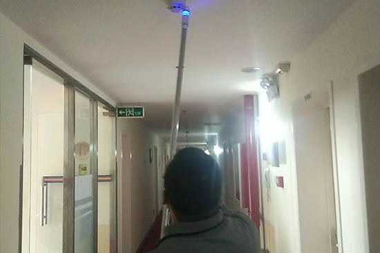 �����z�y